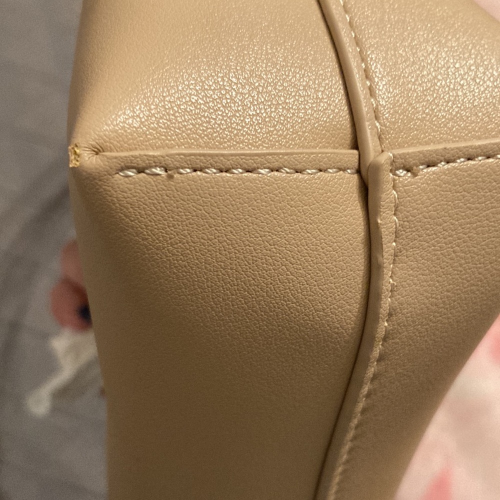 Samara Soft Pink Crossbody Bag - Picture 4 of 13